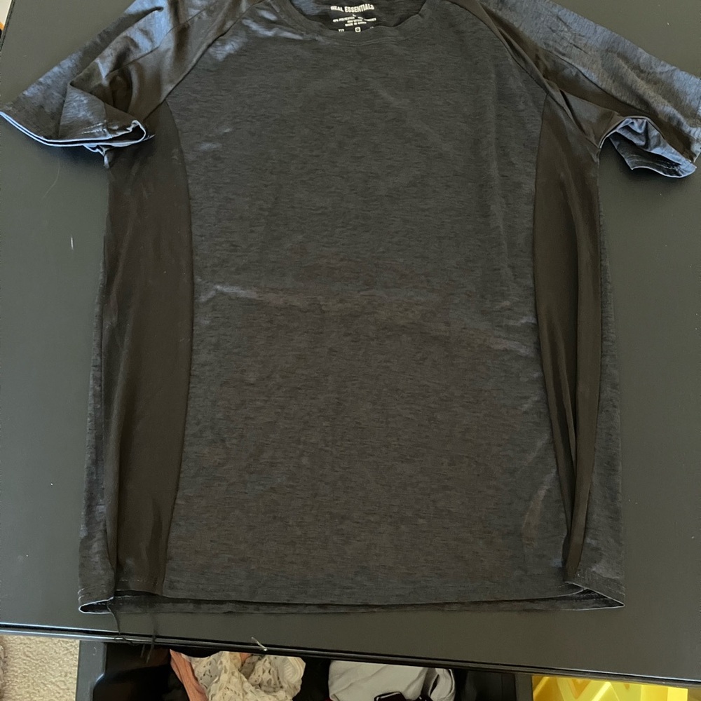 Men's Short Sleeve Tee in Charcoal and Black